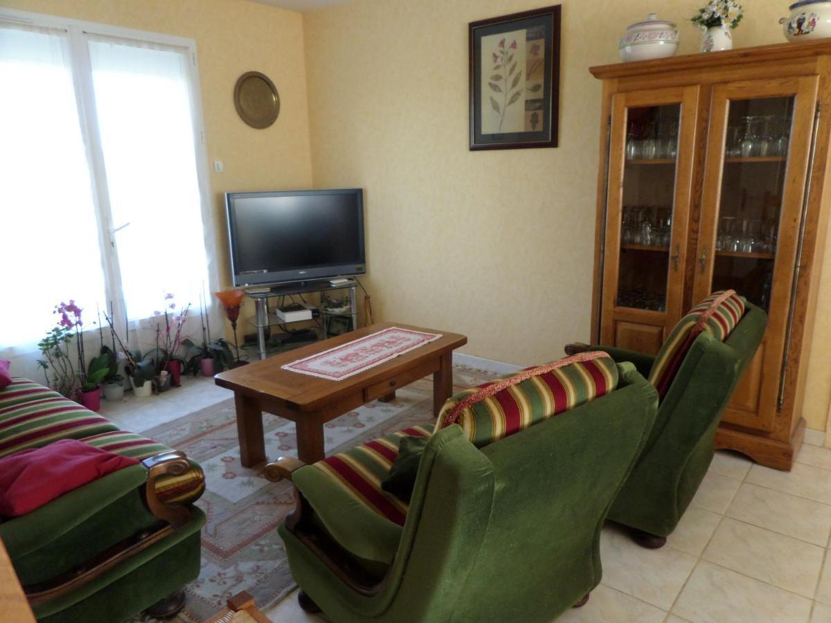 Bed and Breakfast Bienvenue A L'Andruere Cheille Екстер'єр фото